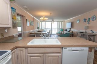 ROYAL GARDEN RESORT 401 condo - Myrtle Beach - 2