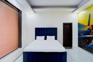 PLAY THE GLORY GR NOIDA couple friendly - Greater Noida - 1