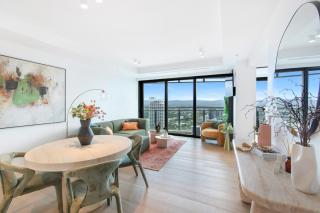 Diamonds of Paradise - Set in Sand - Gold Coast - 9