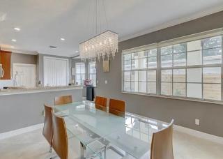 Mins to Las Olas with Heated Pool, Near Beach & Dining - Fort Lauderdale - 2