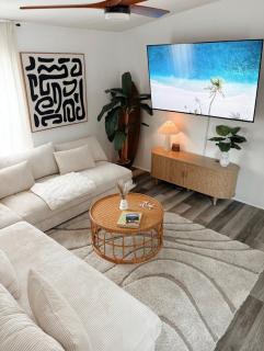 Boho Haven with Hot Tub in Central Pensacola - Pensacola - 0
