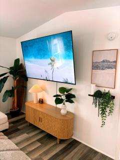 Boho Haven with Hot Tub in Central Pensacola - Pensacola - 5