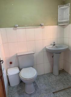 Monoambiente independiente, ingreso directo con baño privado y WiFi ubicado frente al Coliseo JRA - Sucre - 9