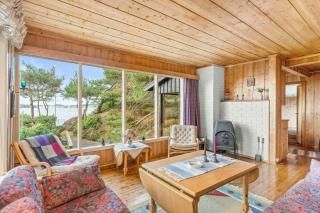 Secluded Cabin On Private Peninsula At Eigebrekk - 9