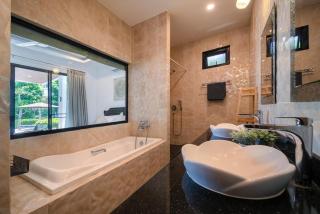 V187 Walkable to Beach Very modern Jacuzzi pool - 7