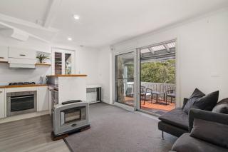 11T Alpine Studio in Thredbo Nr Chairlift & Scenic Views - Thredbo - 0