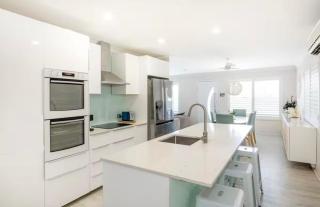 Salt Water Breeze -pet friendly-spa! - Culburra Beach - 1