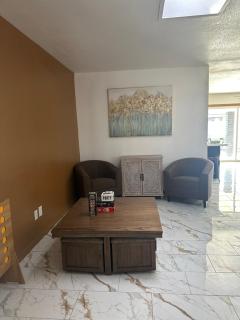 Sleek & Spacious Central Oasis - Casa Grande - 3