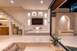 Modern Villa With Private Pool in Seseh, Canggu - - 9