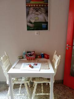The Happy Town House , 300m from the metro station - Athen - 1