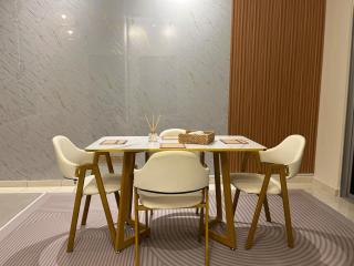 DQuatro Homestay - 2