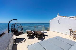 First Row Beach Villa - Estepona - 9