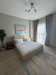 Central 2br Apt Yas F1 Circuit - Abu Dhabi - 8