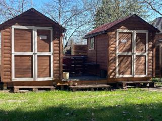 WaldCamp mit kleinen Hütten und Caravans in Cottbus Natur Pur - Cottbus - 9