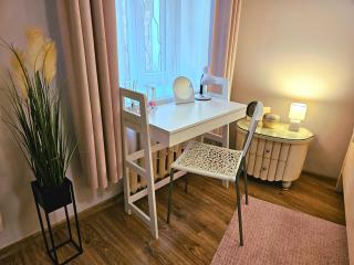 Romantic Studio APT-Great Location- City center-FREE Parking-Self Check-in- till Old town 20 min - Riga - 8