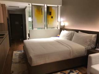 Luxury Suites with Pool & Gym Access at Novotel Residences Manila - 5