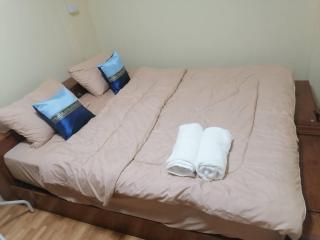 PE house and hostel - - 6