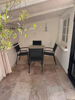 Bel Appartement Terrasse 4 Étoiles Intra Muros - Aigues-Mortes - 5