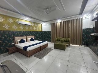 Tanvi Premium Residency-Close to Artemis, Medanta & Fortis - Gurgaon - 2
