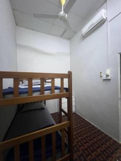 AA Homestay - Pengkalan Cepa - 6