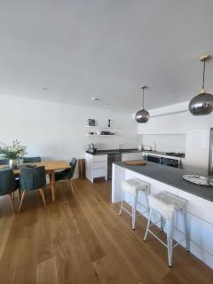 Lakeside central 3 bdrm Luxury! - Wanaka - 4