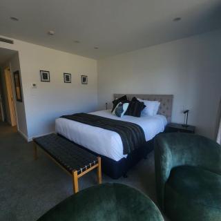 Lakeside central 3 bdrm Luxury! - Wanaka - 8