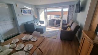 TWIN COVES at Curlew 1, The Cove, Brixham - Brixham - 9