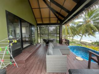 Manta-Ray Beach Units - 9