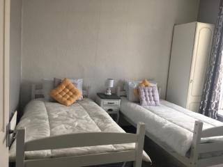 2 bed flat sleeps 4 Swansea centre - Swansea - 5