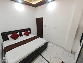 Relax With Raghav Hotel - Ayodhya - 2