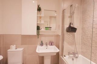 3 BR - 3 Baths - Solihull - NEC - HS2 - Long Stays - Olton - 4