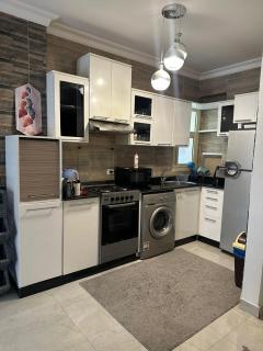 Cozy chalet 3 BD with amazing private garden Stella Heights Sidi Abd Elrahman North Coast شاليه ارضي بحديقه ثلاث غرف ستيلا هايتس سيدي عبد الرحمن الساحل الشمالي - El Alamein - 9