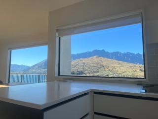 Spectacular Lake and Mountain Views Close to town - 4