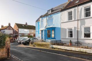 Compact Room, Free Private Parking - Whitby - 5