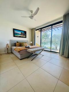 Coin de Mire Luxury Beachfront Duplex - 5