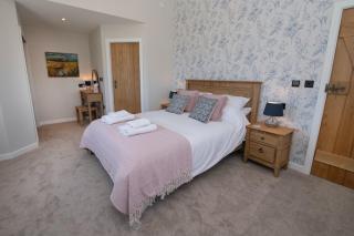 Meadow View, Luxury Barn, Malton - 3