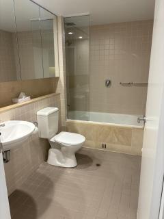 Oaks Glenelg Balcony Apartment - Glenelg - 3