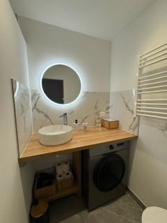 Fully renovated studio, steps from beach with a sunny terrace and free wifi - Antibes - 5