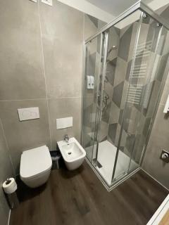 Varenna by Foot (no Taxi / Car needed) - 1