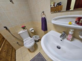 Elena's Guesthouse - room with shared bathroom - Abu Dhabi - 6