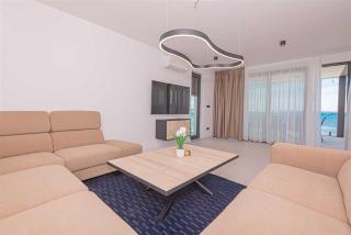Villa Serena Luxury Seafront Escape with Pool - Privlaka - 0