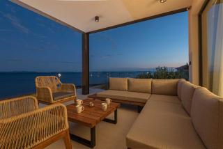 Villa Serena Luxury Seafront Escape with Pool - 1