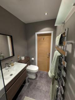 The Luxury Shed - Huddersfield - 9