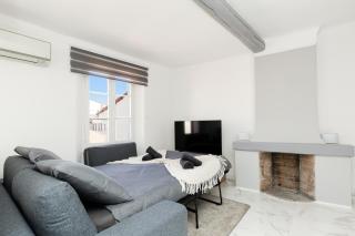 Renoveted studio - Central - AC - 2