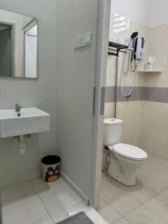 16 pax HB Homestay Raja Uda Ong Yi How Butterworth - Budget Homestay - KTV NETFLIX MAHJONG - 2