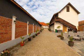 Casa Csiki Vendégház - - 7