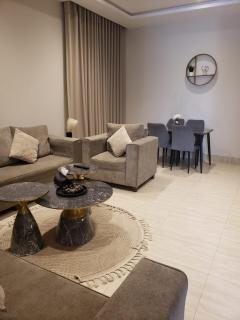 شقه راقيه 7 1 اربع غرف - Dammam - 8