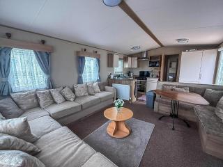 Lovely 6 Berth Caravan At St Osyth Beach Holiday Park Ref 28059Fv - 5