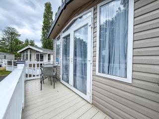Beautiful 8 Berth Caravan With Decking At Haven Hopton Beach Ref 80011B - Great Yarmouth - 1