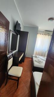 Kristal Hotel - Polisi i Vogël - 8